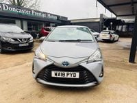 Used Toyota Yaris Hybrid 100 HP (73 kW) 2018 Grey Hatchback