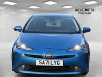 Used Toyota Prius Active 122 HP (89 kW) 2021 Blue Hatchback