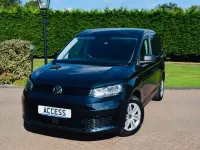 Usado VW Caddy S 122 HP (89 kW) 2024 Azul Monovolume