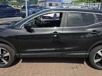 Used Nissan Qashqai N-Connecta 110 HP (80 kW) 2017 Black SUV