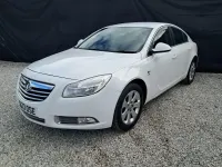 Used Vauxhall Insignia SRi 140 HP (102 kW) 2013 White Hatchback