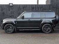 Usado Land Rover Defender HSE Dynamic 345 HP (253 kW) 2025 Preto SUV