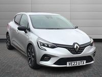 Used Renault Clio V Techno 90 HP (66 kW) 2023 Silver  Hatchback