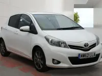 Used Toyota Yaris Multidrive S 99 HP (72 kW) 2013 White Hatchback