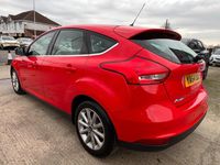 Used Ford Focus Titanium 115 HP (84 kW) 2015 Red Hatchback