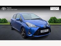 Used Toyota Yaris Hybrid 100 HP (73 kW) 2019 Blue Hatchback