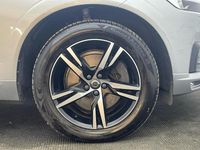 Used Volvo XC60 R-Design 190 HP (139 kW) 2017 Silver SUV
