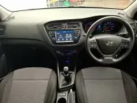 Used Hyundai i20 SE 84 HP (61 kW) 2019 White Hatchback