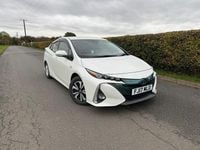 Used Toyota Prius 2017 White Hatchback