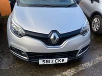 Used Renault Captur Dynamique 90 HP (66 kW) 2017 Silver/black SUV
