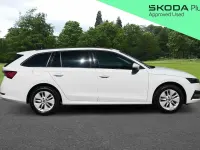 Used Skoda Octavia SE Technology 147 HP (108 kW) 2024 White Estate