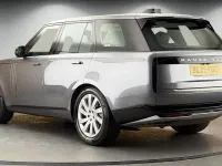 Used Land Rover Range Rover SE 300 HP (220 kW) 2025 Eiger grey SUV