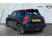 Begagnad Mini John Cooper Works Comfort 231 HK (169 kW) 2019 Svart Halvkombi