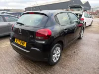 Używany Citroën C3 PureTech 110 KM (80 kW) 2017 Czarny Hatchback