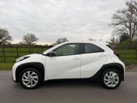 Used Toyota Aygo X PURE 72 HP (52 kW) 2024 White SUV