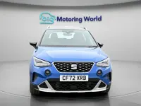 Usado Seat Arona Xperience Lux 110 CV (80 kW) 2023 Azul SUV