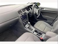 Used VW Golf VII SE 130 HP (95 kW) 2018 Blue Hatchback