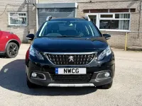 Usado Peugeot 2008 Allure 130 HP (95 kW) 2019 Preto SUV