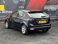 Usado Ford Focus Zetec 110 HP (80 kW) 2010 Preto Citadino
