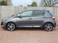 Used Toyota Yaris Hybrid 100 HP (73 kW) 2018 Grey Hatchback