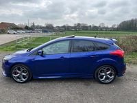 Begagnad Ford Focus ST 2016 Blå Halvkombi