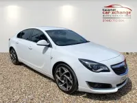 Used Vauxhall Insignia SRi 136 HP (100 kW) 2016 White Hatchback