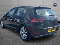 Used VW Golf VII SE 123 HP (90 kW) 2017 Black Hatchback