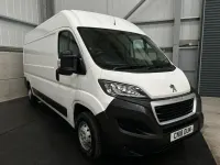 Używany Peugeot Boxer 130 KM (95 kW) 2018 Biały Van