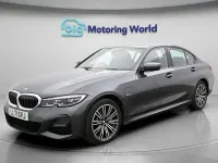 Usado BMW 330e M Sport 292 HP (214 kW) 2021 Cinzento Sedan