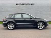 Used Porsche Macan 261 HP (191 kW) 2025 Black SUV