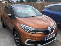 Used Renault Captur Dynamique 90 HP (66 kW) 2017 Orange SUV