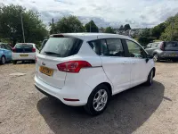 Used Ford B-MAX Zetec 105 HP (77 kW) 2013 White MPV