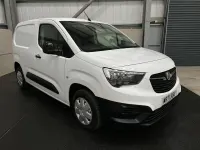 Używany Vauxhall Combo 100 KM (73 kW) 2022 Biały Minivan