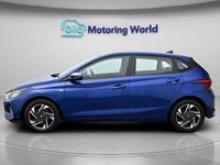 Używany Hyundai i20 SE 101 KM (74 kW) 2023 Niebieski Hatchback