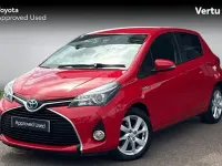 Used Toyota Yaris 101 HP (74 kW) 2016 Red Hatchback