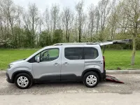 Begagnad Peugeot Rifter Allure 2021 Grå Minibuss