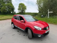 Gebraucht Nissan Qashqai +2 N-TEC 110 PS (80 kW) 2011 Rot SUV