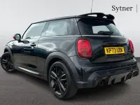 Usado Mini Cooper Hatch 134 HP (98 kW) 2023 Preto Citadino