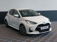 Used Toyota Yaris Hybrid 116 HP (85 kW) 2023 White Hatchback