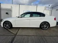 Used BMW 318 Sport Line 2011 White Sedan