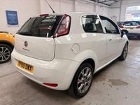 Used Fiat Punto Easy Plus 69 HP (50 kW) 2015 White Hatchback