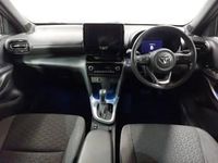 Used Toyota Yaris Hybrid Design 116 HP (85 kW) 2022 Blue Estate