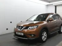 Used Nissan X-Trail Acenta 130 HP (95 kW) 2017 Orange SUV
