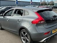 Used Volvo V40 R-Design 122 HP (89 kW) 2019 Hatchback