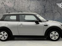 Używany Mini Cooper Classic 134 KM (98 kW) 2023 Srebrny Hatchback