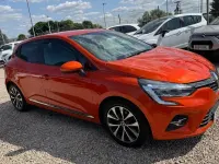 Used Renault Clio Iconic 101 HP (74 kW) 2020 Orange Hatchback