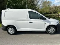 Begagnad VW Caddy 102 HK (75 kW) 2022 Vit Minibuss