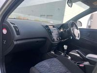 Used Kia Ceed 2009 Silver Hatchback