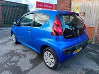 Used Peugeot 107 Access 68 HP (50 kW) 2013 Blue Hatchback