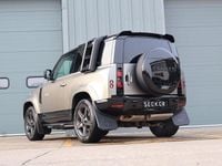 Used Land Rover Defender SE Dynamic 350 HP (257 kW) 2021 Silver SUV
